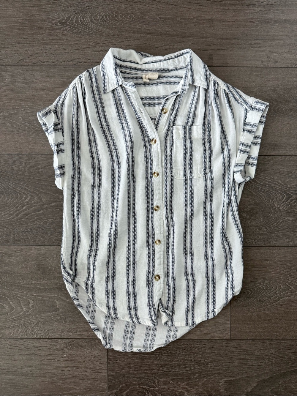 Striped Button-Up Short Sleeve Shirt in White and Navy Japna top XS summer